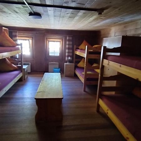 B&B Gassa 95 Vals Bagian luar foto