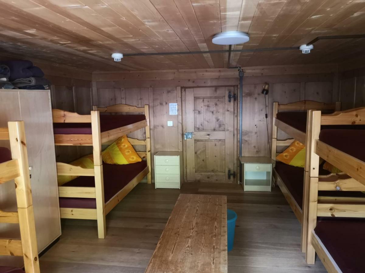 B&B Gassa 95 Vals Bagian luar foto